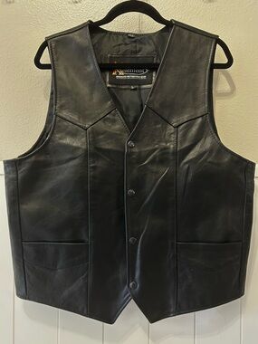 Genuine Leather Xelement Black Motorcycle Vest Size Large